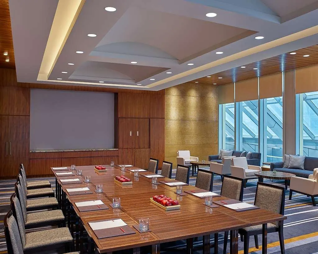 Hotel Grand Hyatt Manila Taguig