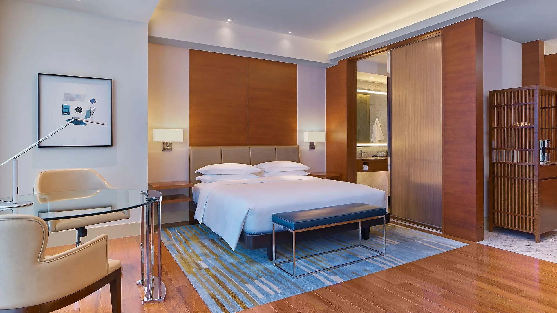 *****  Grand Hyatt Manila Hotel Taguig Philippines