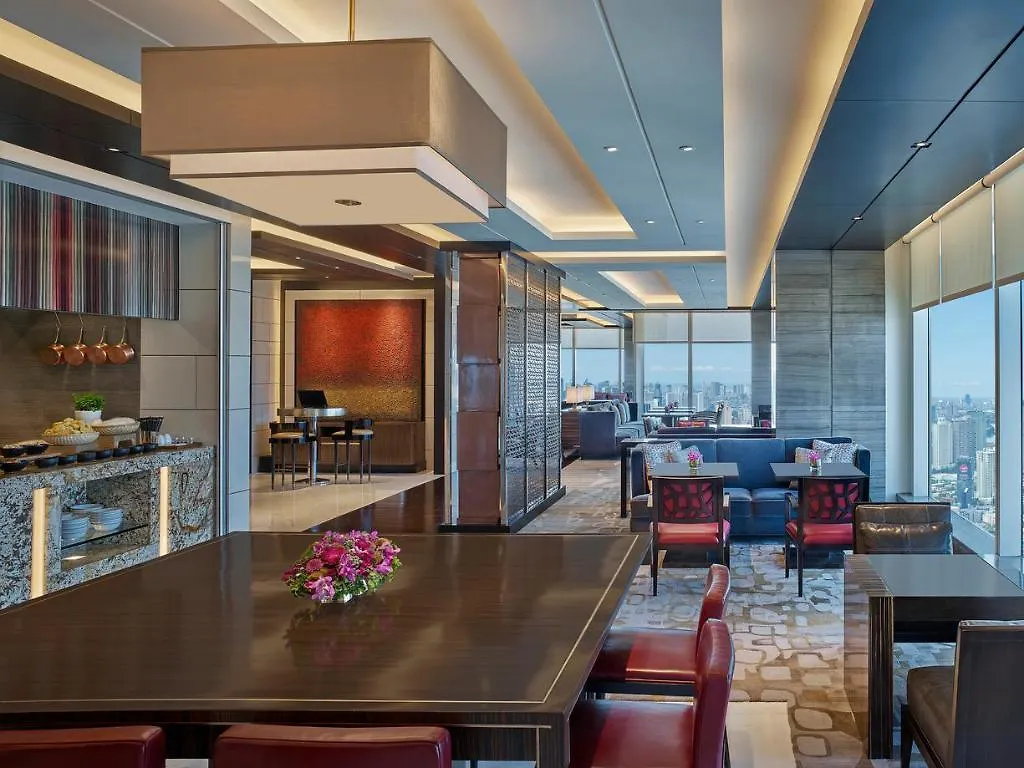 Grand Hyatt Manila Hotel Taguig