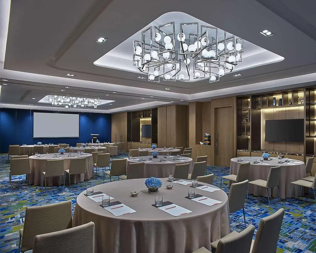 Grand Hyatt Manila Hotel Taguig