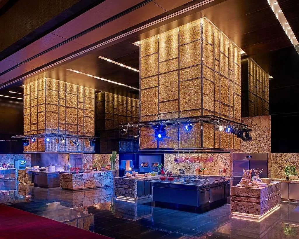 Grand Hyatt Manila Hotel Taguig