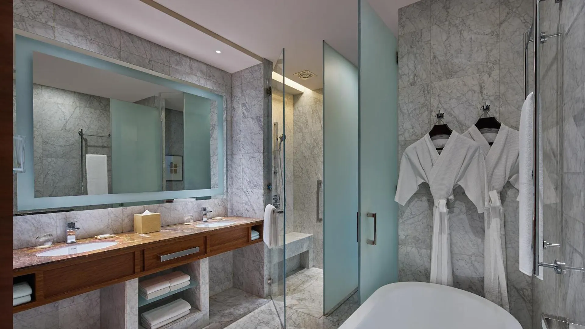 Grand Hyatt Manila Hotel Taguig Philippines